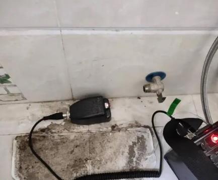 龙州屋顶漏水维修公司分享下卫生间漏水的危害及解决方法